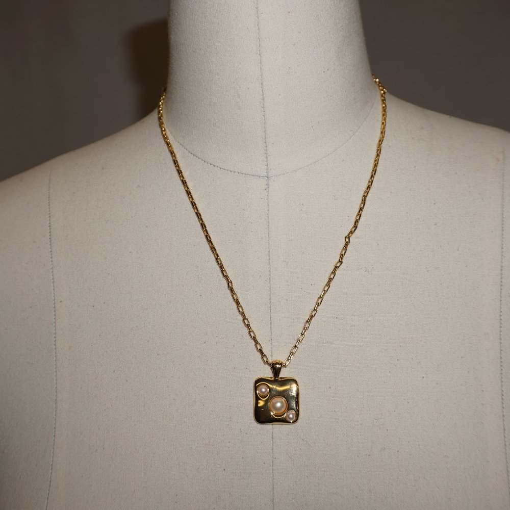 NWT J. CREW fresh water pearl goldtone pendant Re-Imagined Shop sustainable